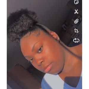 Meet your Posher, Taylah